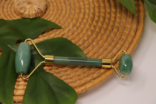 Dark Green Jade gem stone for lifting and face masage