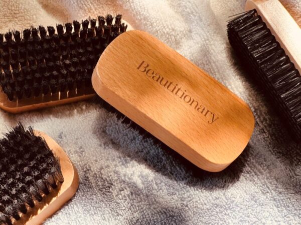 Beard brush to smoothing beards with vegan synthetic hair not boar hairs!